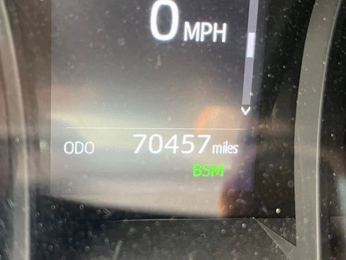 Used 2020 Toyota Camry SE w/ Audio Package FWD image 12