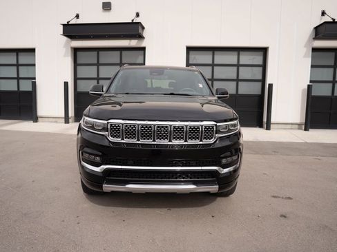 Used 2022 Jeep Grand Wagoneer Series II AWD/4WD image 10