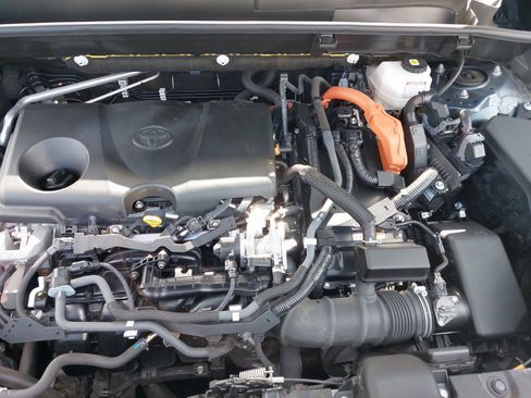 Used 2021 Toyota Venza Limited image 31