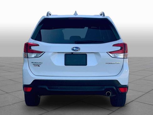 Used 2023 Subaru Forester Limited AWD/4WD image 5