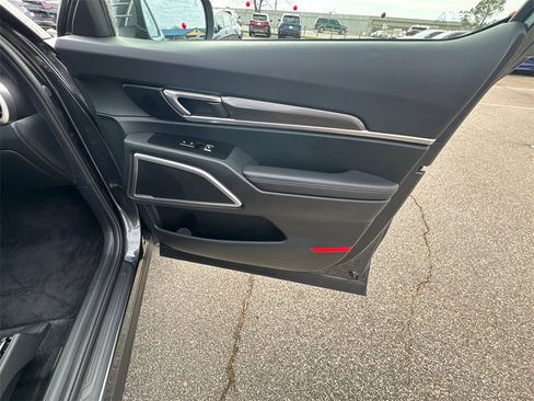 Used 2024 Kia Telluride LX image 14