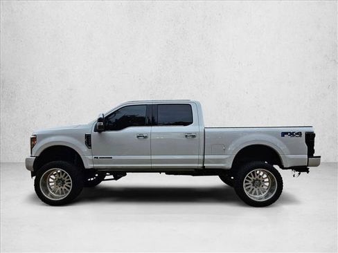 Used 2017 Ford F250 Platinum w/ Platinum Ultimate Package AWD/4WD image 7