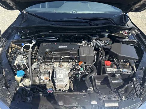 Used 2017 Honda Accord Sport image 27