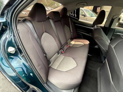 Used 2020 Toyota Camry LE FWD image 25
