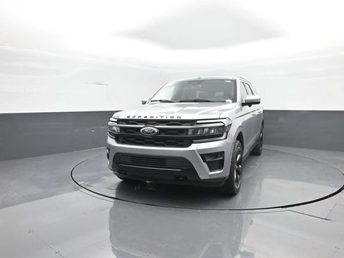 Certified 2023 Ford Expedition Max Limited AWD/4WD image 4
