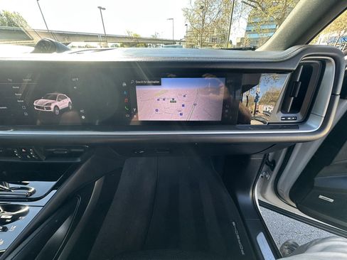 Used 2024 Porsche Cayenne S w/ Premium Package Plus (PP1) image 22