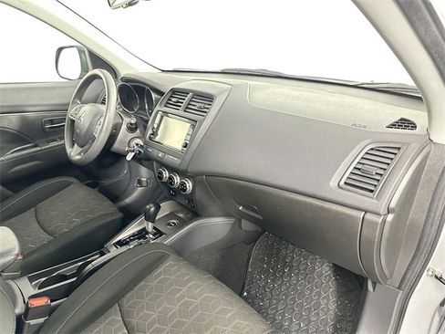 Used 2024 Mitsubishi Outlander Sport ES image 27