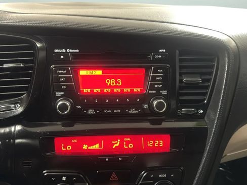 Used 2011 Kia Optima EX FWD image 12