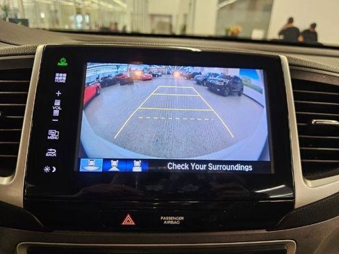 Used 2016 Honda Pilot EX image 17