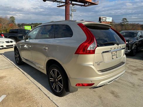 Used 2017 Volvo XC60 T5 Dynamic w/ Preferred Option Package image 9