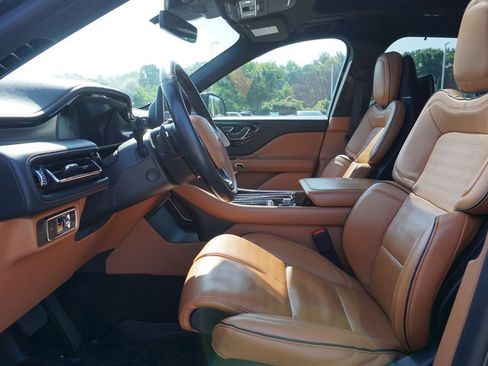 Used 2023 Lincoln Aviator Black Label AWD/4WD image 9