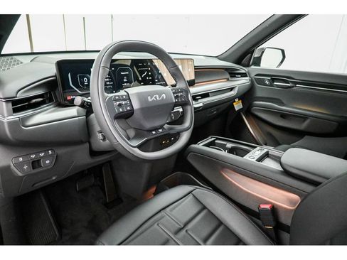 New 2026 Kia EV9 Land image 18