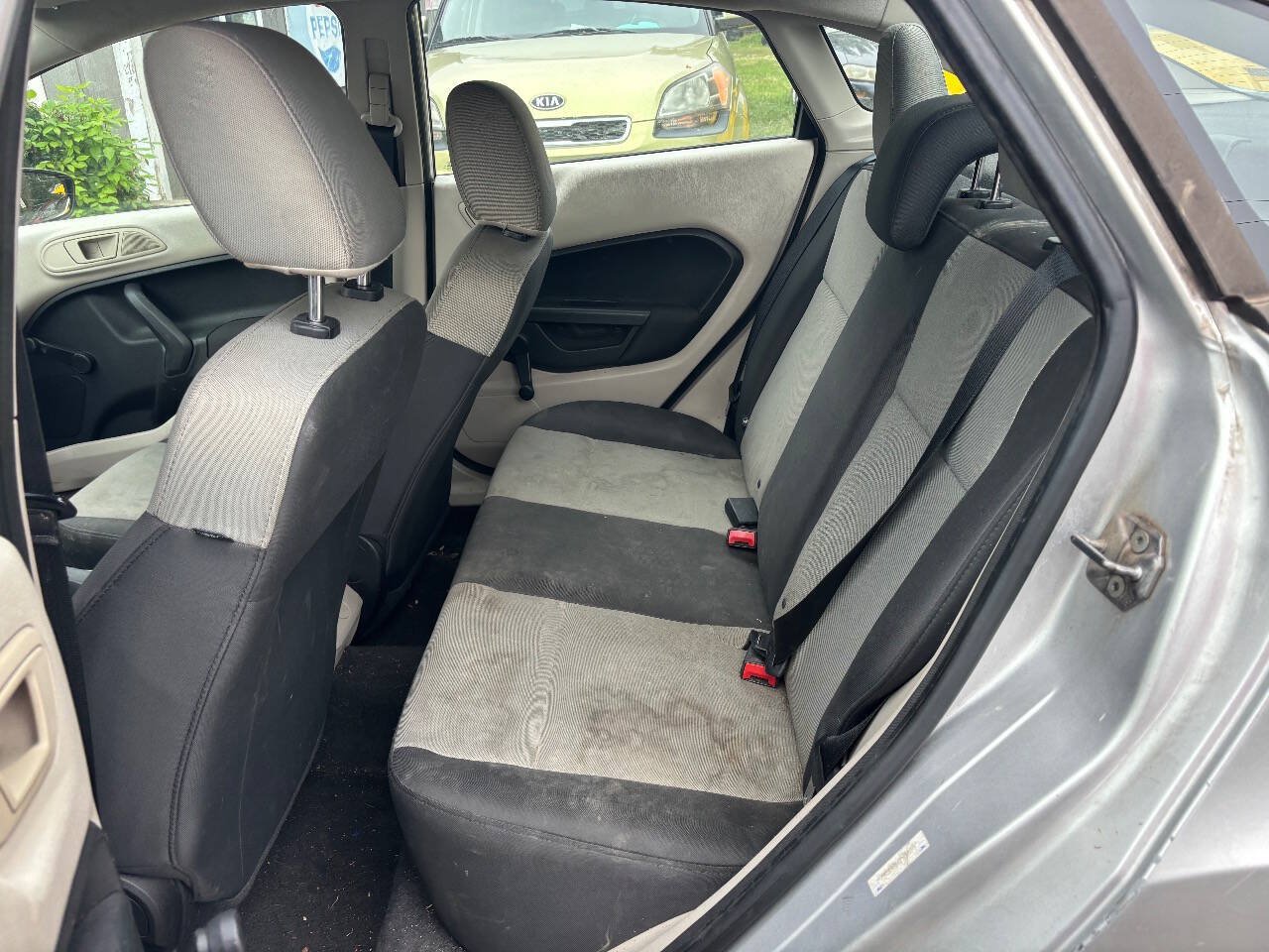 Used 2013 Ford Fiesta S FWD image 17