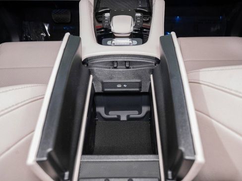 New 2026 Mercedes-Benz GLS 450 4MATIC image 24