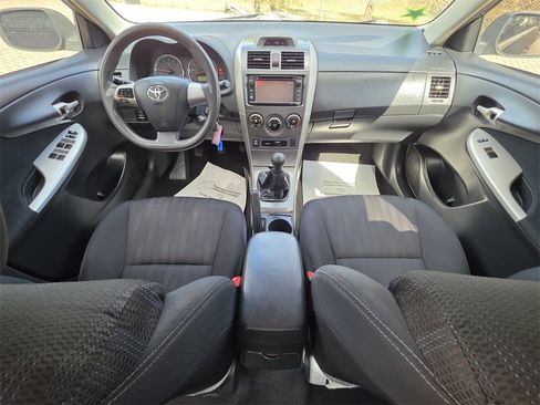 Used 2013 Toyota Corolla LE image 4