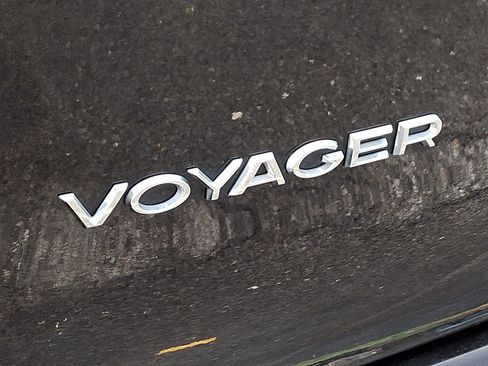 Used 2024 Chrysler Voyager LX FWD image 31