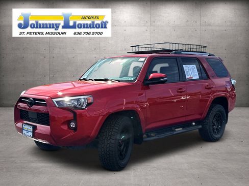 Used 2021 Toyota 4Runner SR5 Premium w/ Moonroof Package AWD/4WD image 4