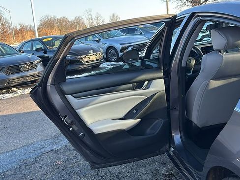 Used 2018 Honda Accord LX image 28