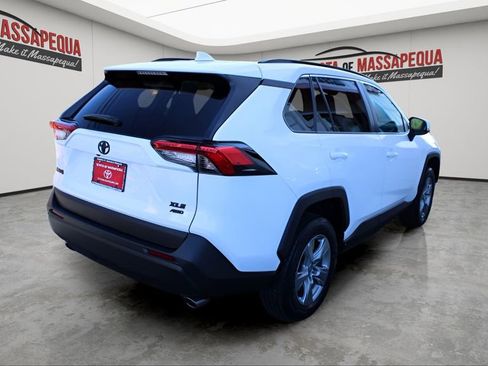 Used 2023 Toyota RAV4 XLE AWD/4WD image 5