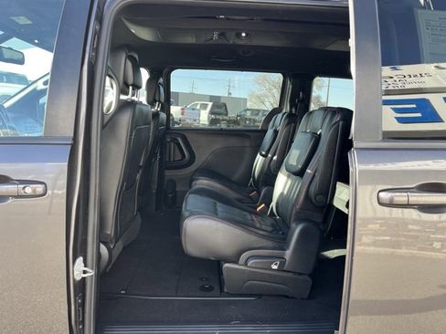 Used 2019 Dodge Grand Caravan GT image 31