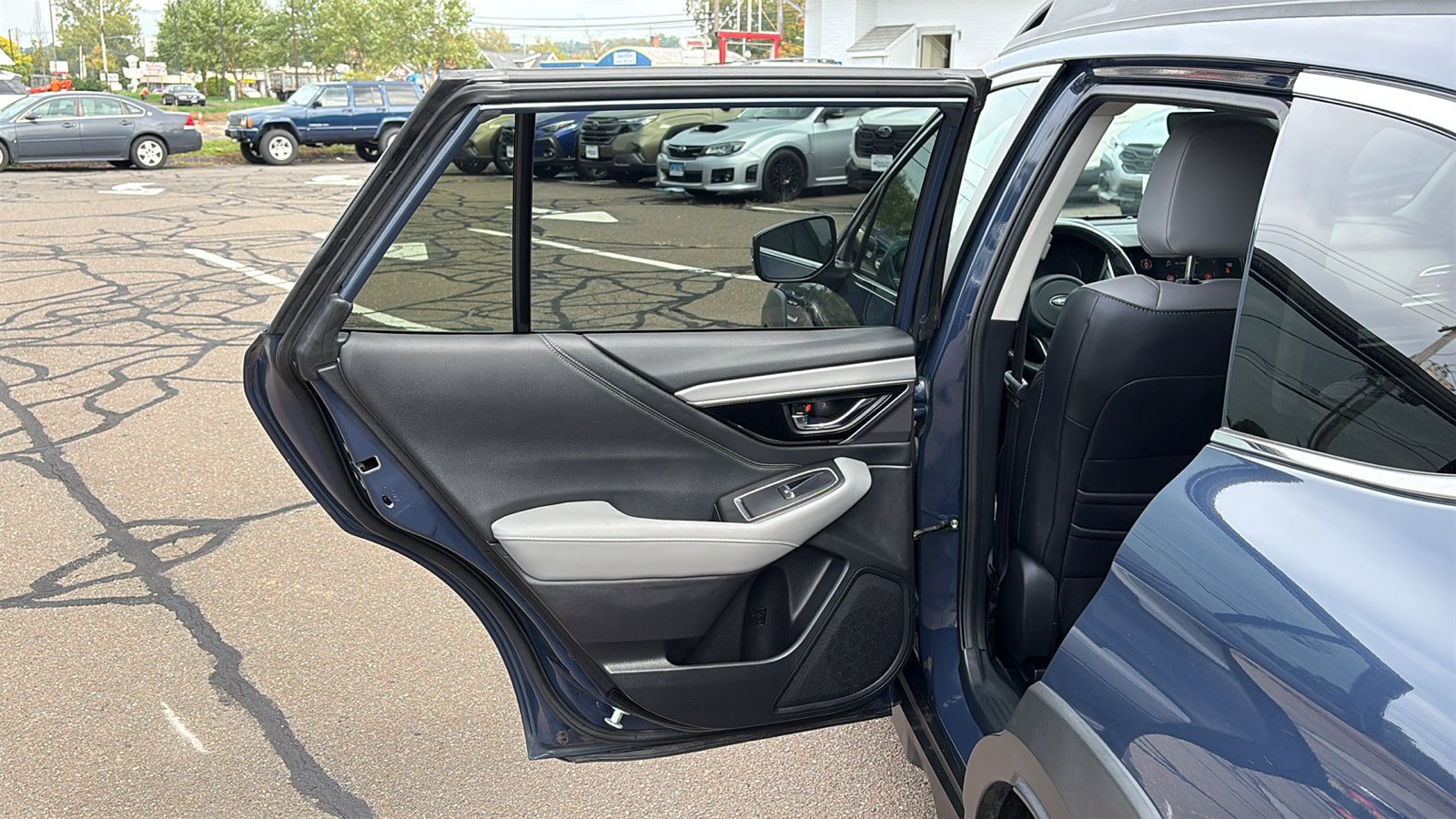 Used 2024 Subaru Outback Limited AWD/4WD image 21