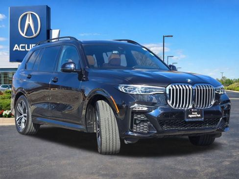 Used 2022 BMW X7 xDrive40i w/ M Sport Package image 10