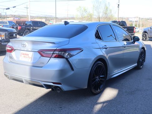 Used 2021 Toyota Camry XSE image 7