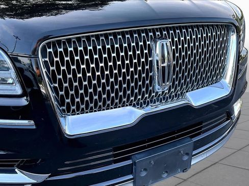 Used 2019 Lincoln Navigator Reserve AWD/4WD image 30