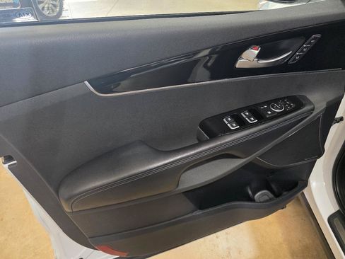 Used 2020 Kia Sorento SX FWD image 12