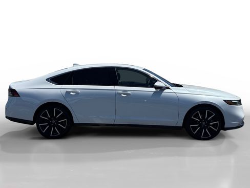 Used 2025 Honda Accord Touring image 6