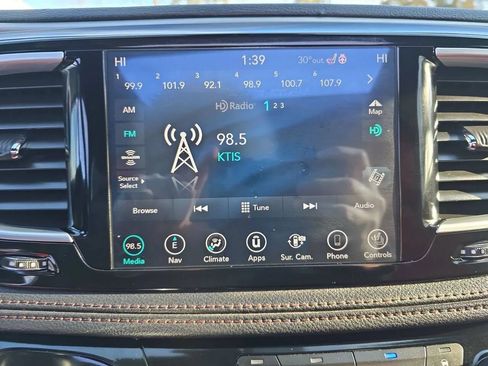 Used 2020 Chrysler Pacifica Limited w/ Quick Oder Package 2EV RED-S FWD image 16