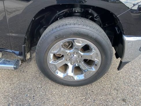 Used 2023 RAM 1500 Big Horn AWD/4WD image 15