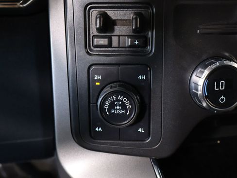Used 2021 Ford F150 Lariat AWD/4WD image 10
