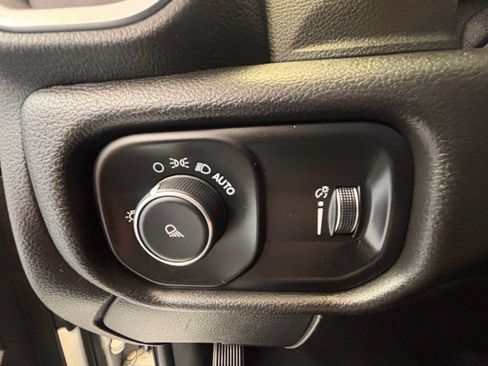 Used 2021 RAM 2500 Big Horn AWD/4WD image 18