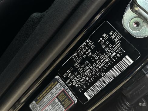 Used 2022 Kia Sorento S image 26