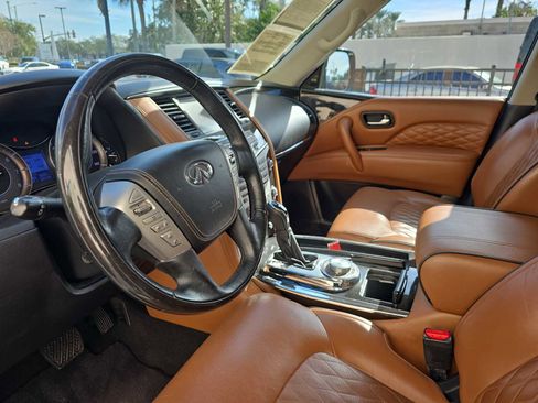 Used 2019 INFINITI QX80 Luxe w/ Proactive Package image 18