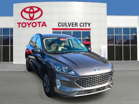 Used 2022 Ford Escape SEL FWD image 1