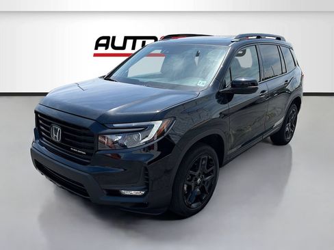 Used 2025 Honda Passport Black Edition image 3