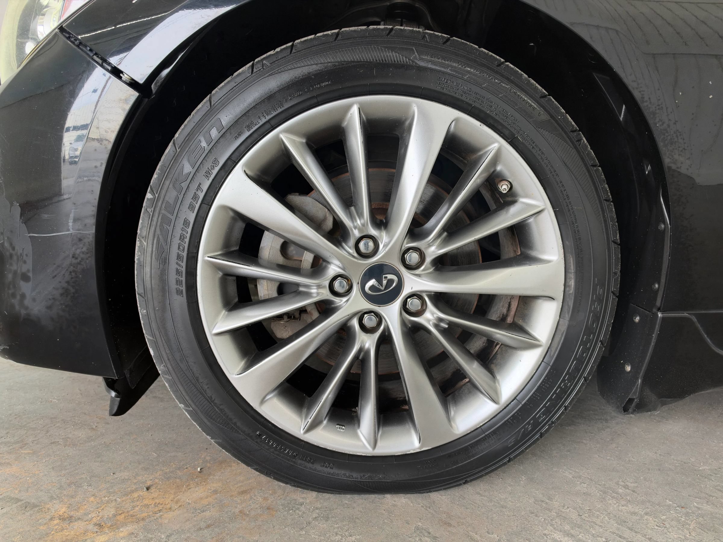 Used 2018 INFINITI Q50 Luxe w/ Essential Package (3.0T Luxe) RWD image 14