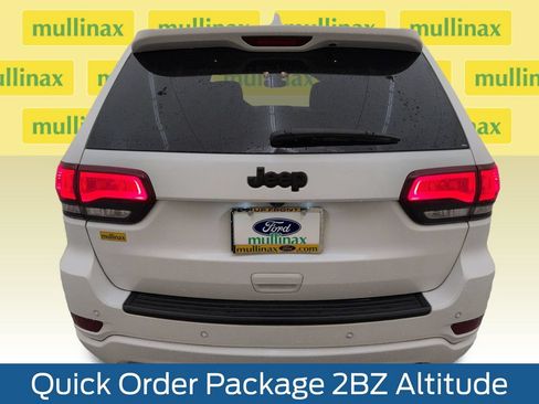 Used 2020 Jeep Grand Cherokee Altitude RWD image 20