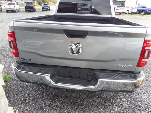Used 2024 RAM 2500 Tradesman w/ Chrome Appearance Group image 5