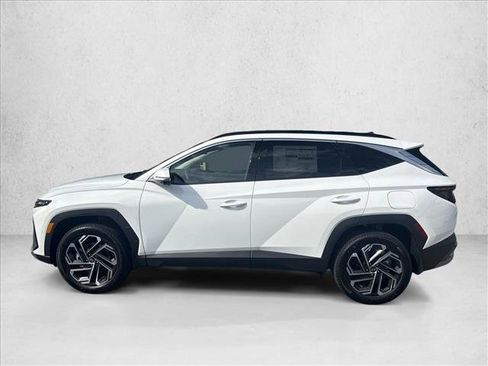 Certified 2025 Hyundai Tucson Limited AWD/4WD image 5