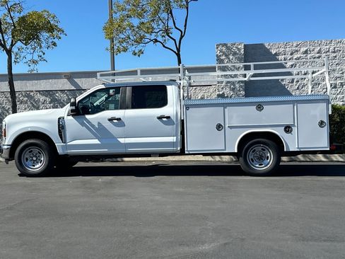 New 2026 Ford F350 XL w/ XL Chrome Package image 7