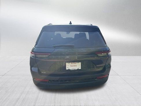 New 2025 Jeep Grand Cherokee Limited w/ Luxury Tech Group II image 6