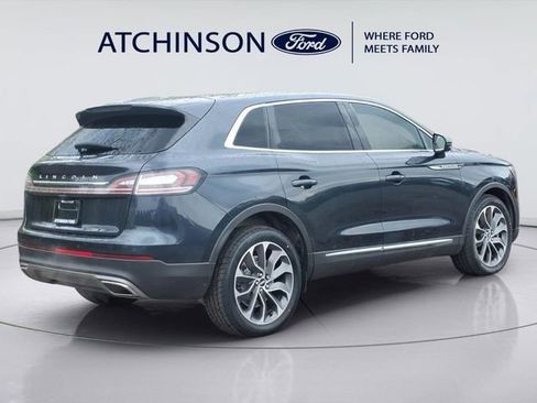Used 2023 Lincoln Nautilus Reserve AWD/4WD image 4