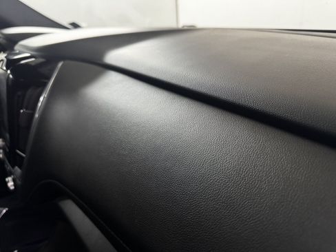 Used 2023 Chevrolet Traverse LT AWD/4WD image 66