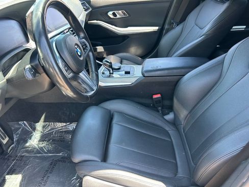 Used 2019 BMW 330i Sedan w/ M Sport Package RWD image 25