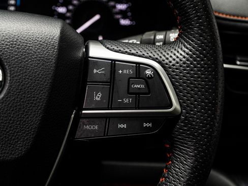 Used 2022 Toyota Sienna XSE image 26