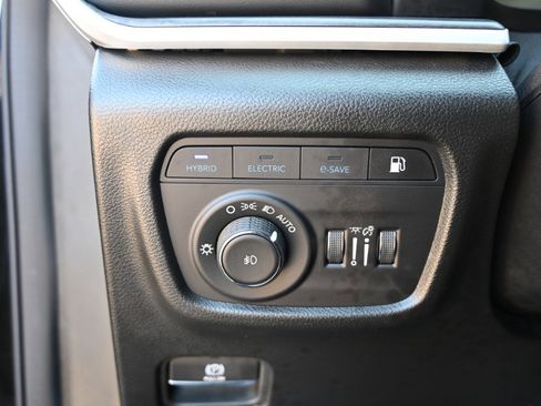 Used 2023 Jeep Grand Cherokee 30th Anniversary AWD/4WD image 27