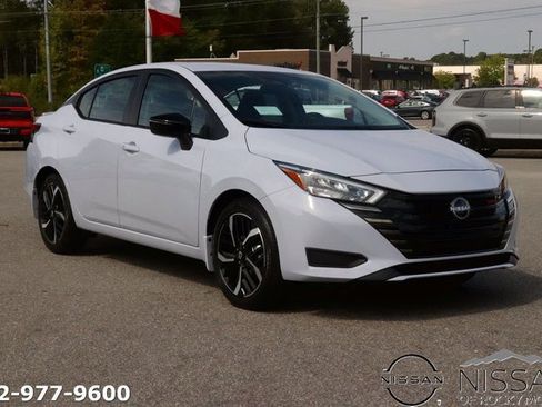 New 2025 Nissan Versa SR w/ Trunk Package image 1